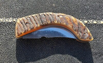 José Viale Berger Corse 12cm cran carré, corne de bélier mixte, lame carbone.