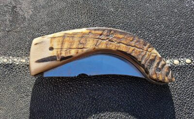 José Viale Berger Corse 12cm cran carré, corne de bélier noire, lame inox.