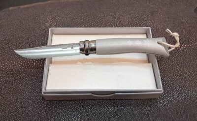 Opinel n°8 collection Édition neige Hiver 2011 "Argent".