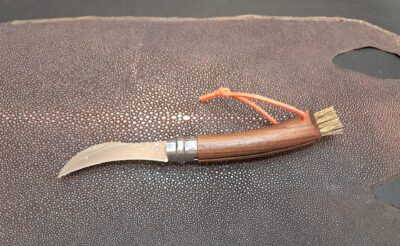 Nouveau ! couteau à champignon en noyer N°8 OPINEL