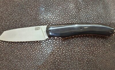 couteau pliant cran plat "le Ronin" manche en buffle